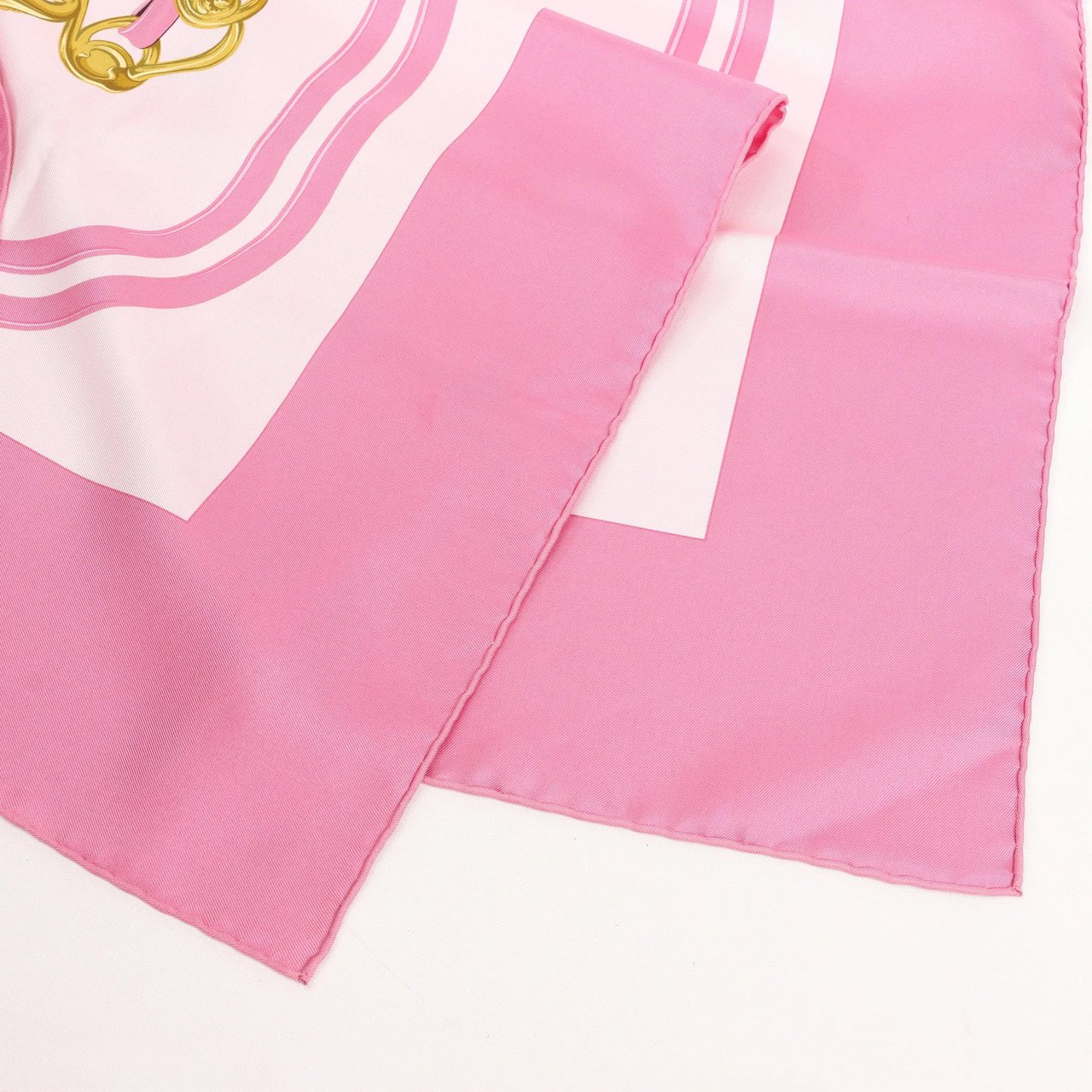 Hermès Hermès Carré 90 "BRIDES de GALA" Silk handkerchief in Pink Roze