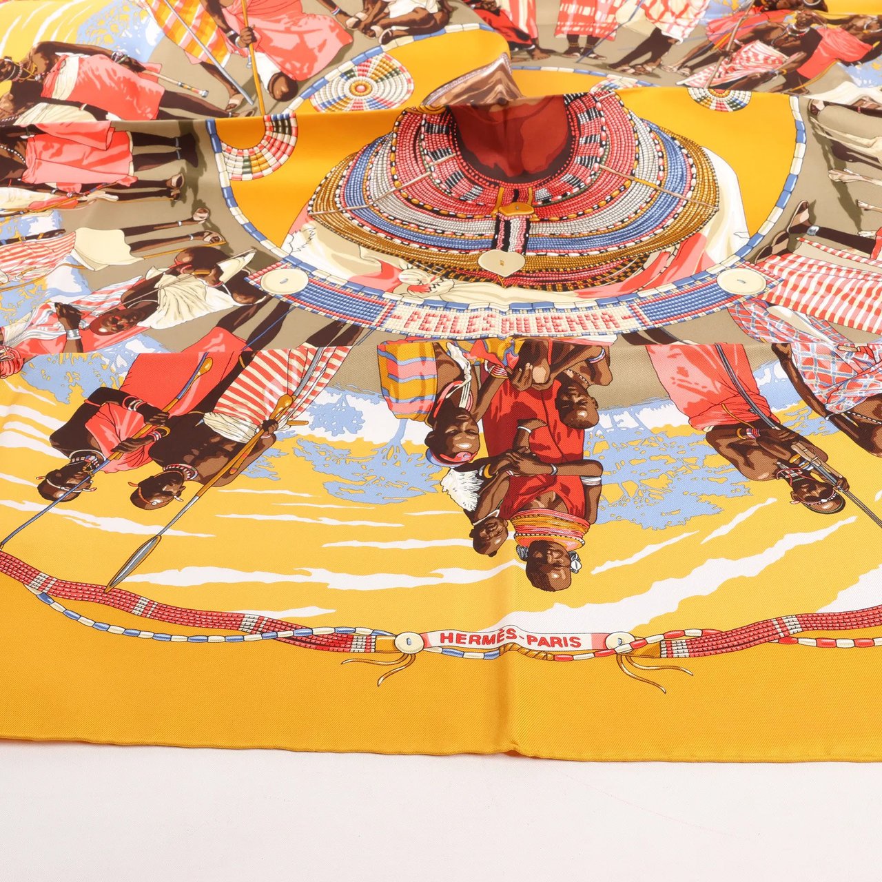 Hermès Hermès Carré 90 "PERLES DU KENYA" Silk handkerchief in Orange Oranje