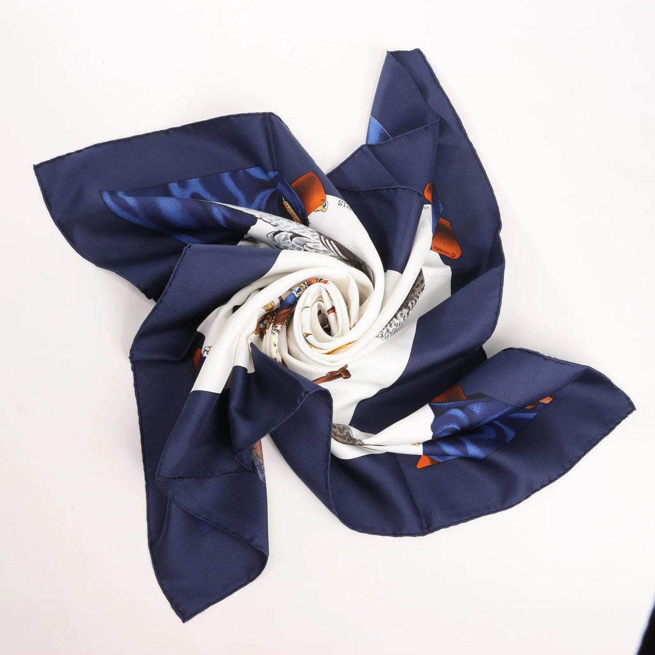 Hermès Hermès Carré 90 "Chasse a Vol falconry" Silk handkerchief in Navy Blue Blauw