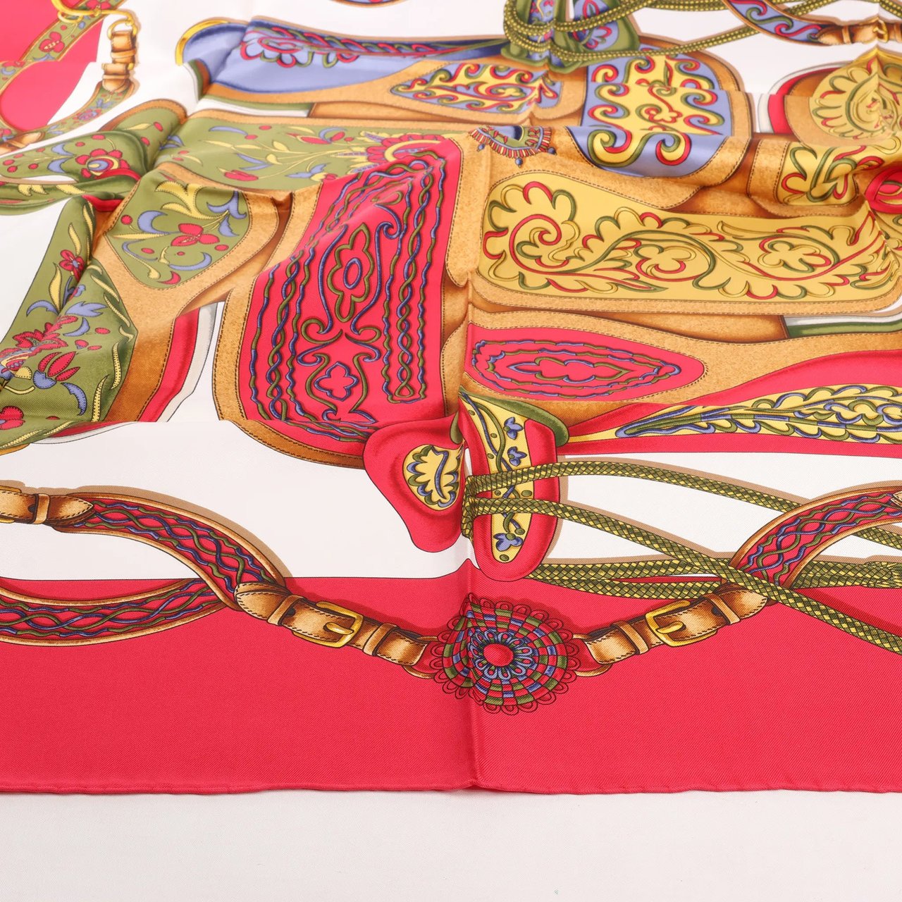 Hermès Hermès Carré 90 "Festival des Amazones" Silk handkerchief in Red Divers