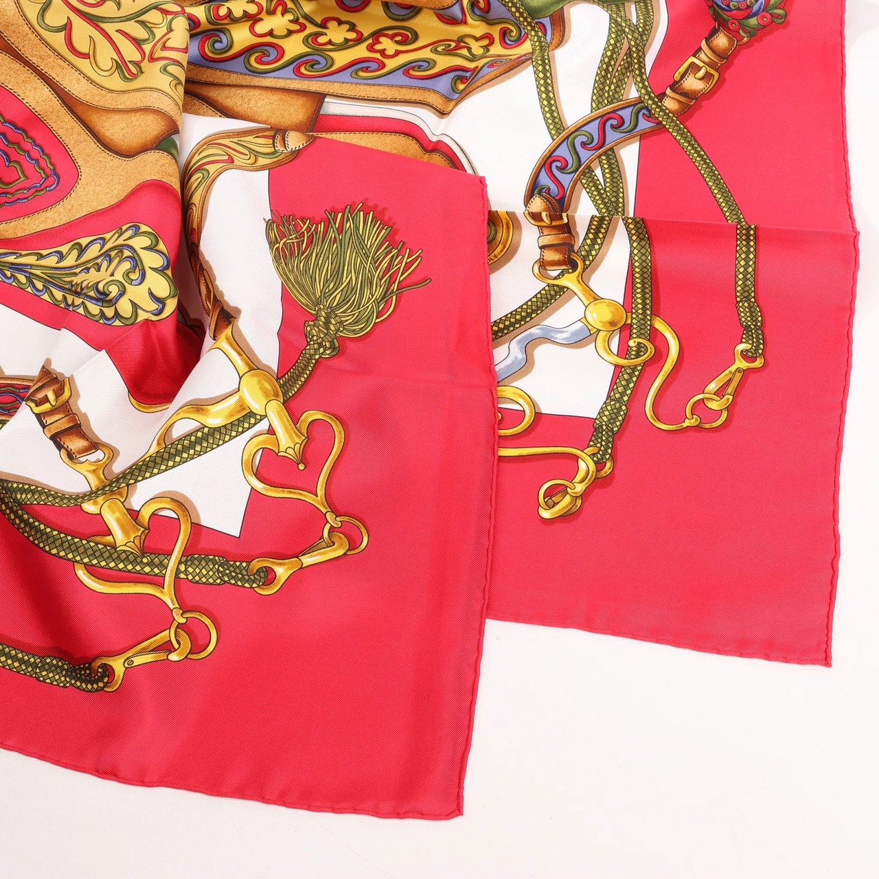 Hermès Hermès Carré 90 "Festival des Amazones" Silk handkerchief in Red Divers