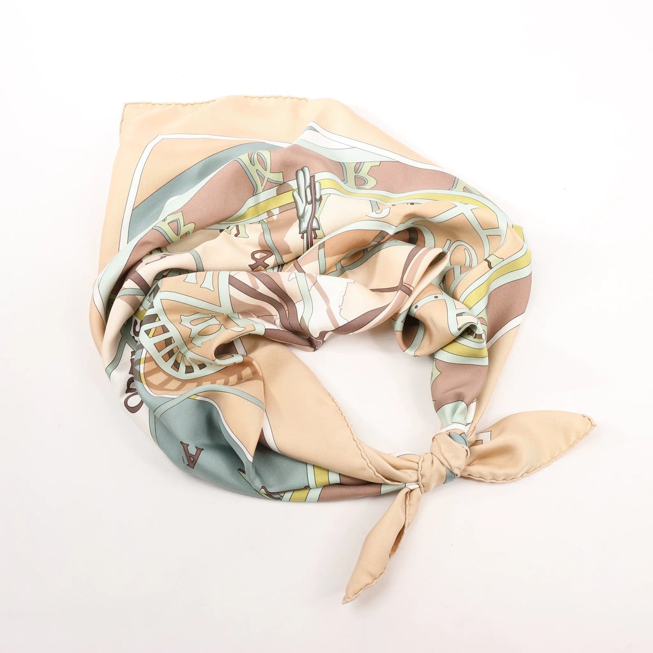 Hermès Hermès Carré 90 "MECANIQUE DU TEMPS" Silk handkerchief in Beige Beige