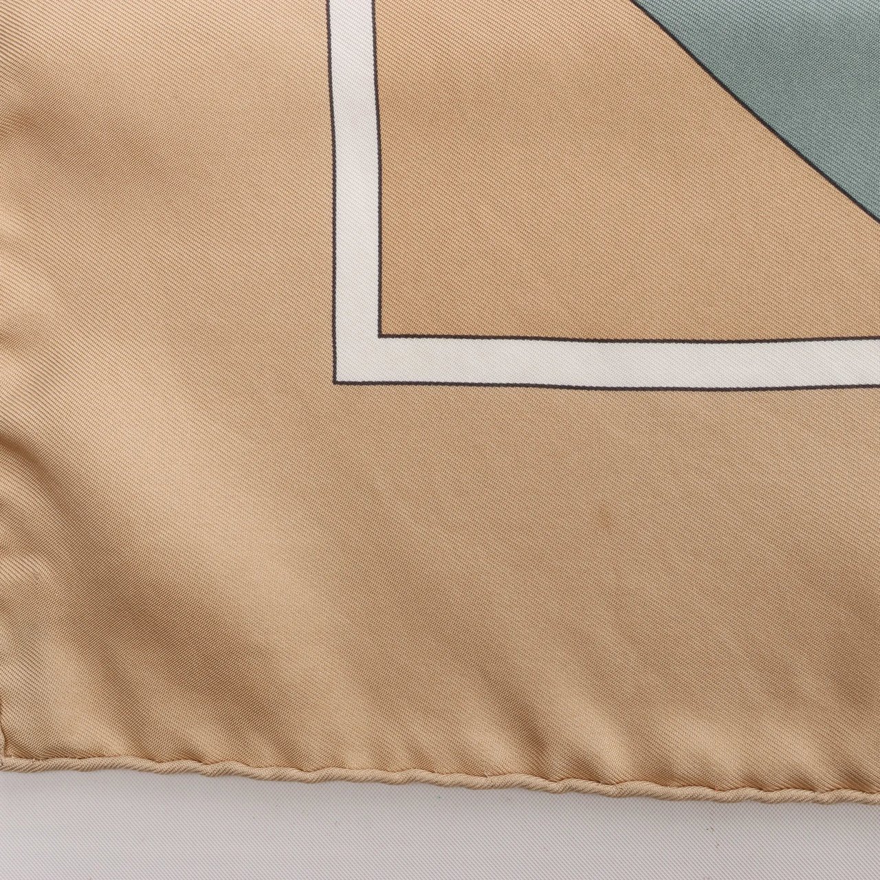 Hermès Hermès Carré 90 "MECANIQUE DU TEMPS" Silk handkerchief in Beige Beige