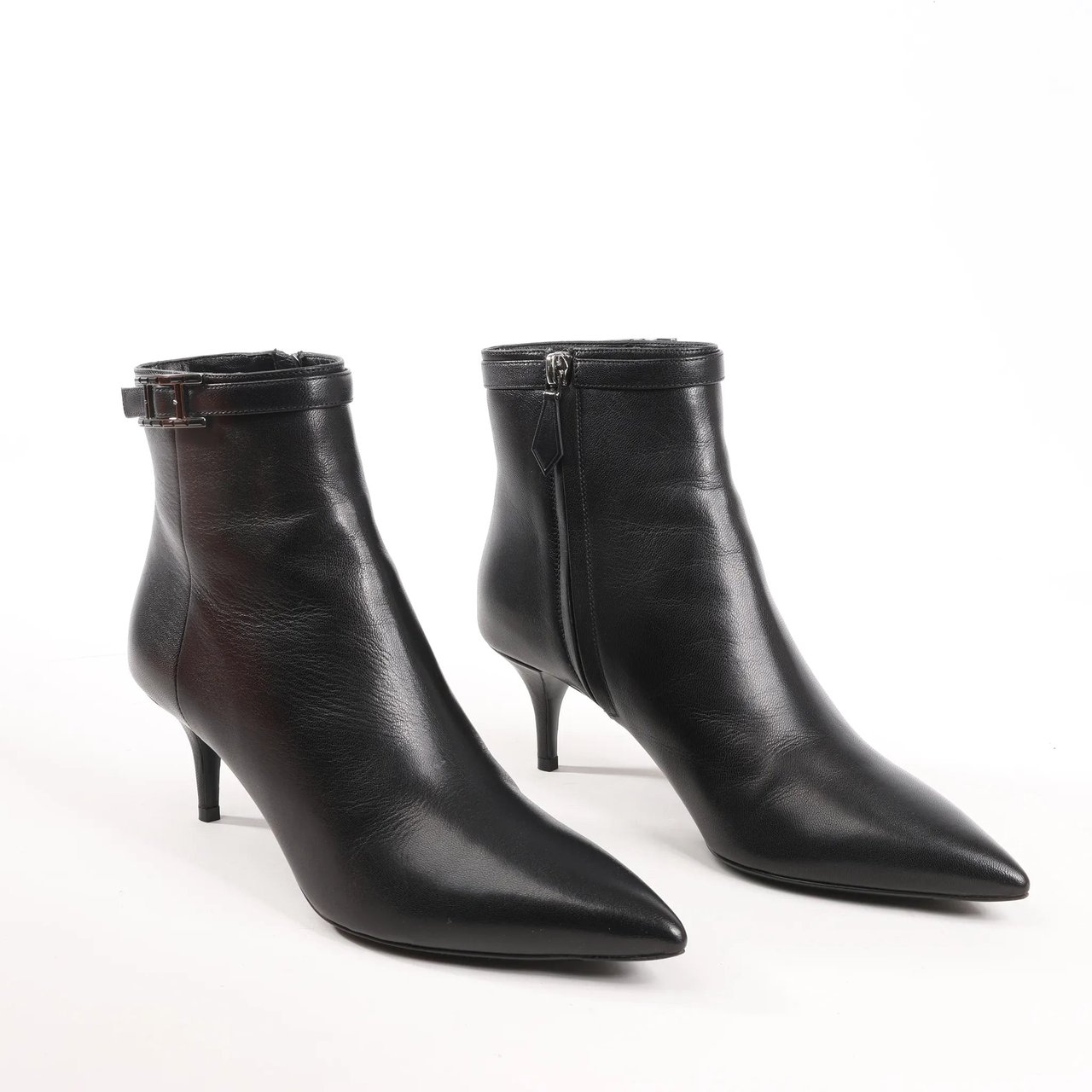 Hermès Hermes Leather Ankle Boots in Black, Size 38.5 EU Zwart