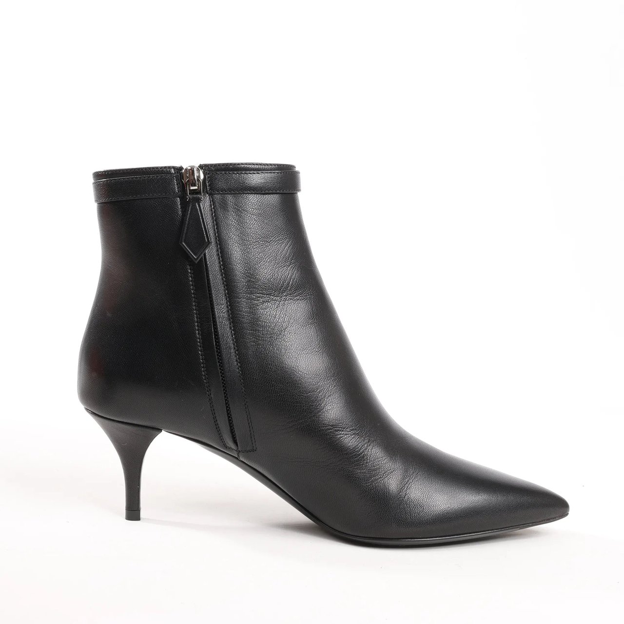 Hermès Hermes Leather Ankle Boots in Black, Size 38.5 EU Zwart