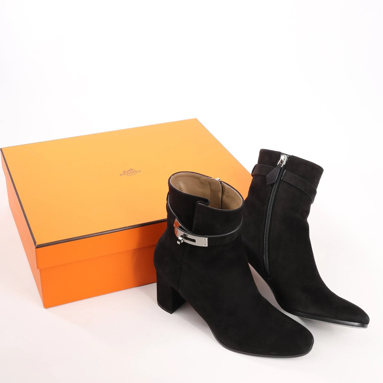 Hermès Hermes Saint Germain Kelly Metal Fittings Suede Ankle Boots in Black, Size 37 EU Zwart