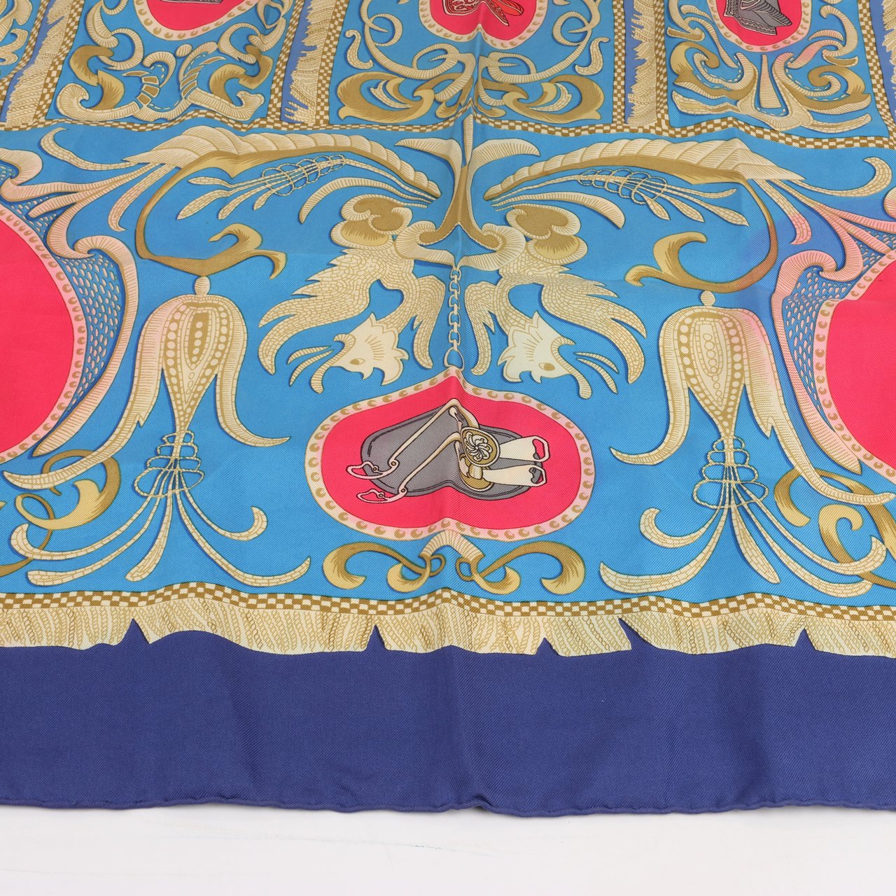 Hermès Hermès Carré 90 "LA PRESENTATION" Silk handkerchief in Navy Blue Divers