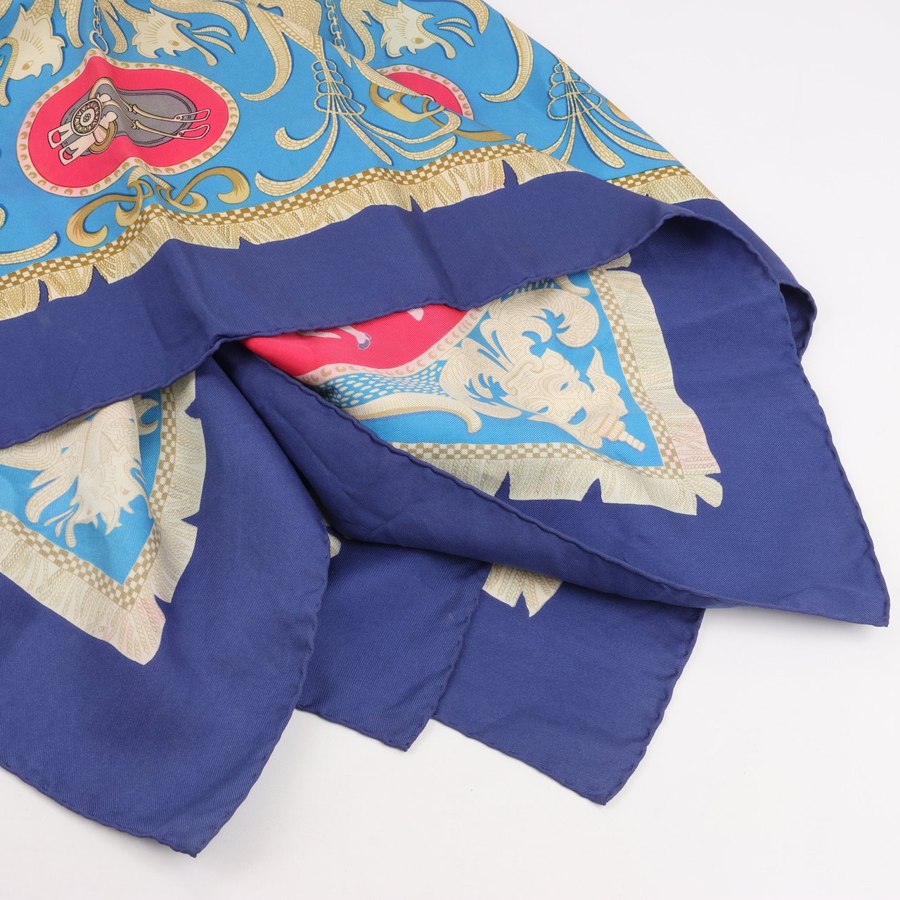 Hermès Hermès Carré 90 "LA PRESENTATION" Silk handkerchief in Navy Blue Divers