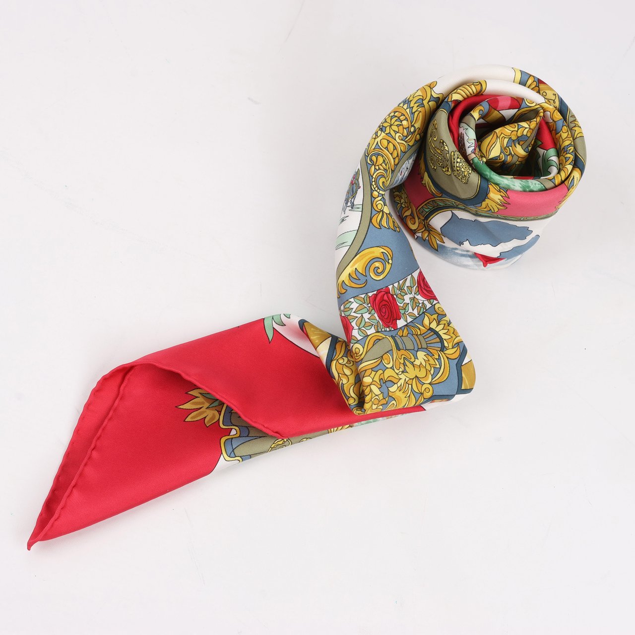 Hermès Hermès Carré 90 "L’ENTENTE CORDIALE" Silk handkerchief in Red Rood