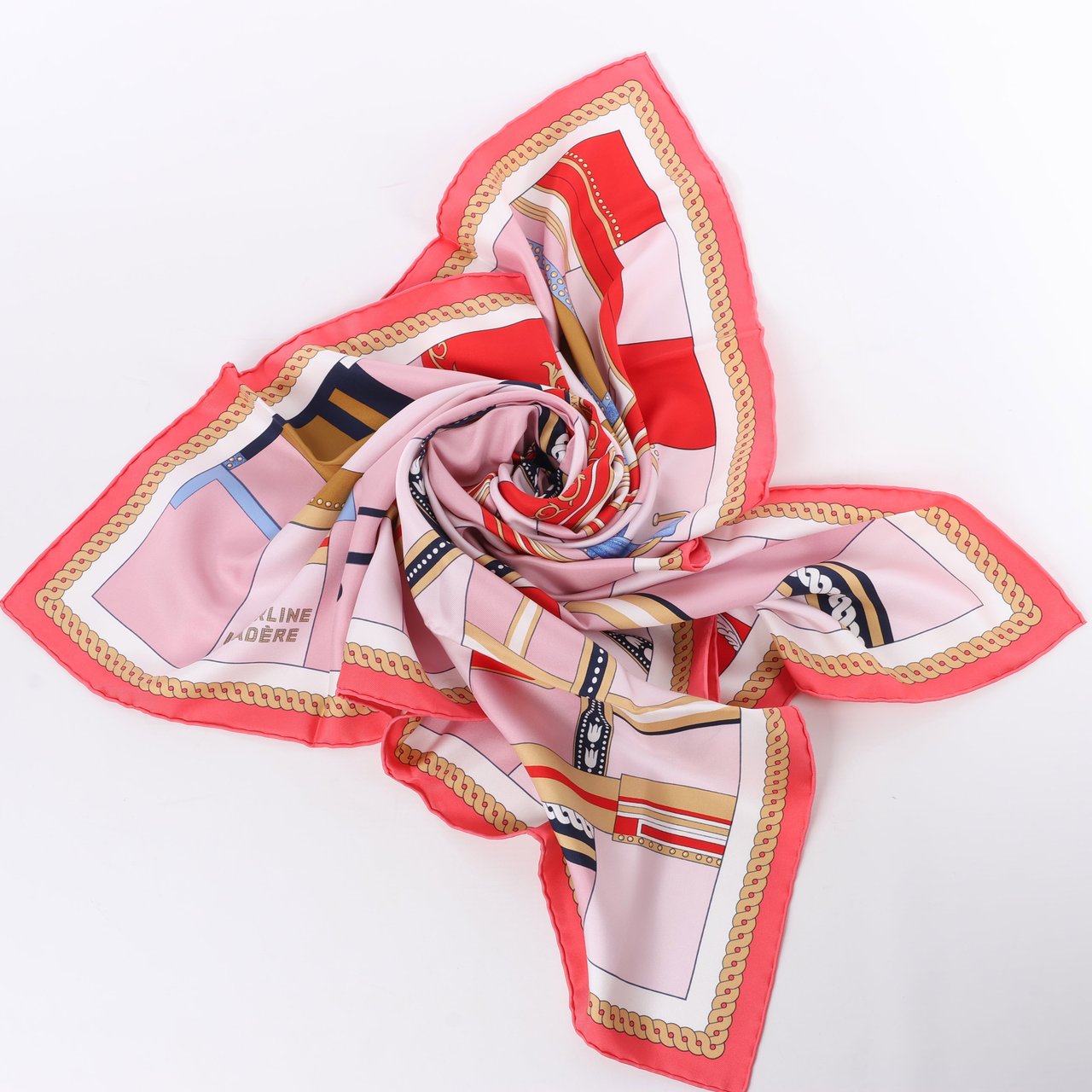 Hermès Hermès Carré 90 "LA BERLINE BAYADERE" Silk handkerchief in Pink Roze