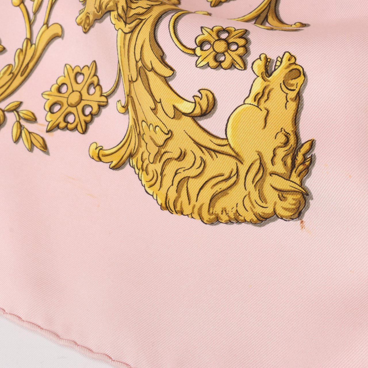 Hermès Hermès Carré 90 "LA PROMENADE DE LONGCHAMPS" Silk handkerchief in Pink Roze
