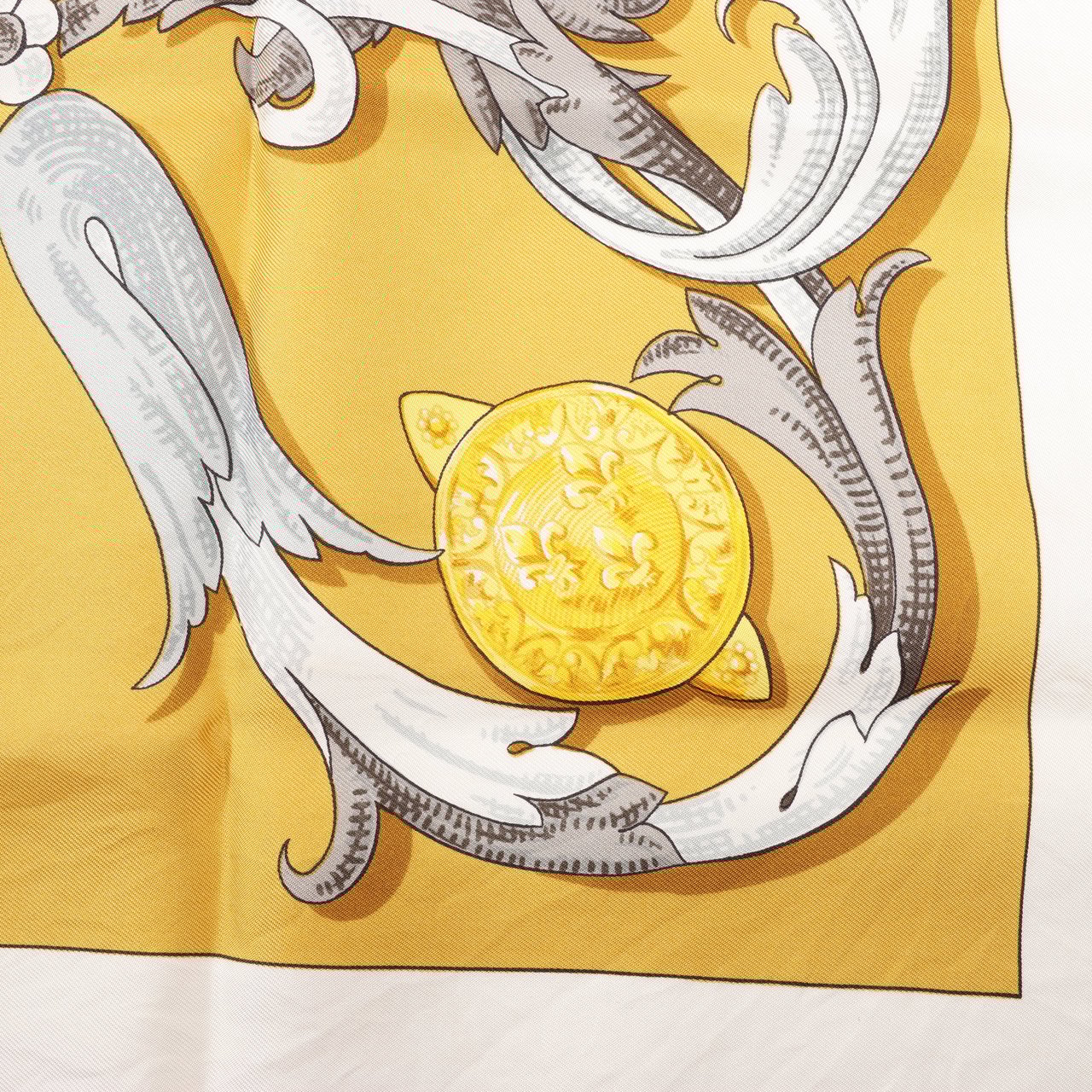Hermès Hermes Carré 90 "LE MORS A LA CONETABLE" Silk handkerchief in Yellow Geel