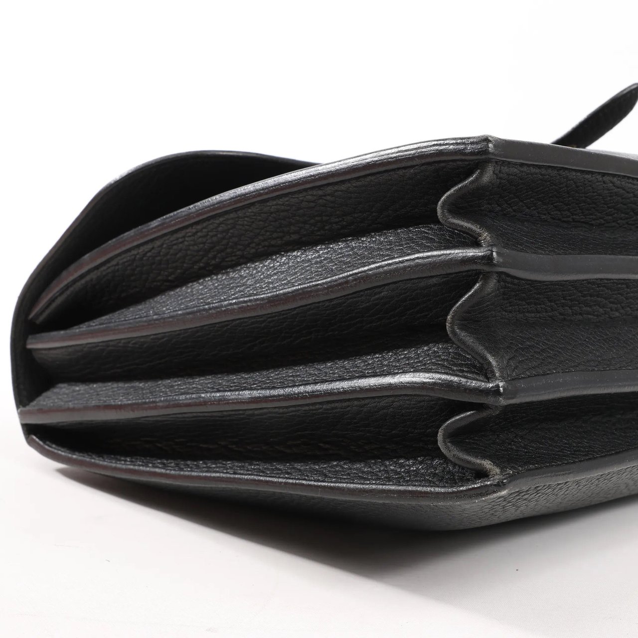 Hermès HERMÈS Sac à Depeche 38 Ardennes Leather Handbag in Black ○V:1992 Zwart