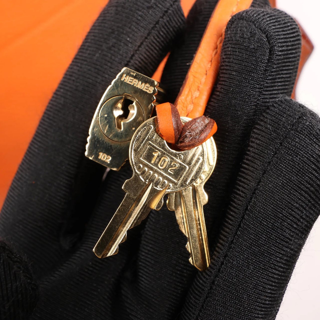 Hermès HERMES Bolide 31 Taurillon Clemence 2Way Handbag in Orange □H: 2004 Oranje