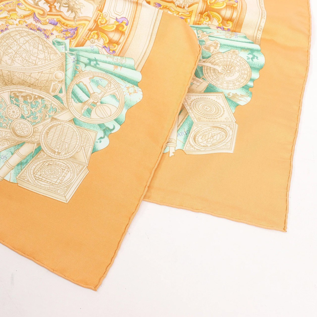 Hermès Hermès Carré 90 "AZVLEJOS" Silk handkerchief in Orange Oranje