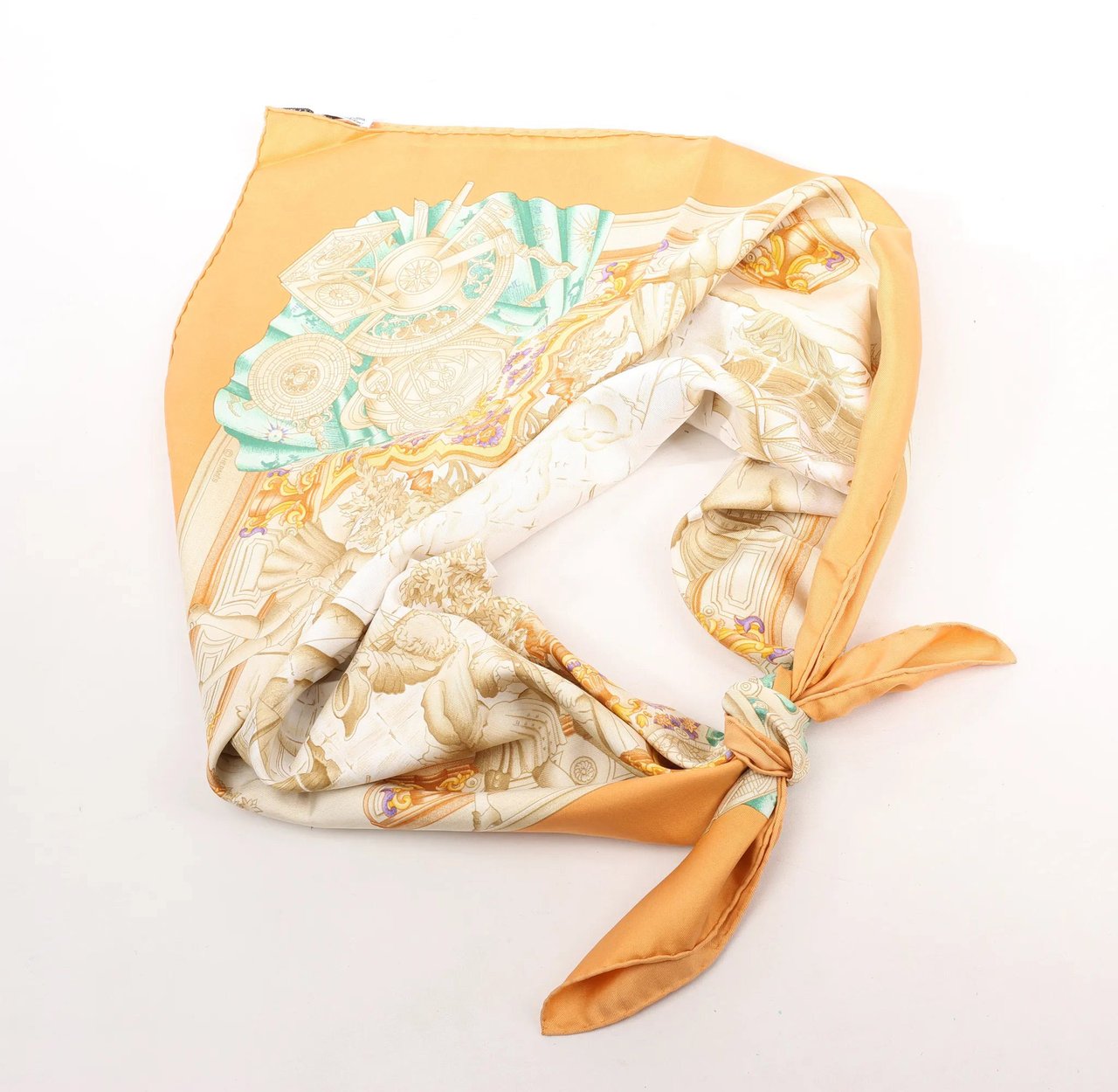 Hermès Hermès Carré 90 "AZVLEJOS" Silk handkerchief in Orange Oranje