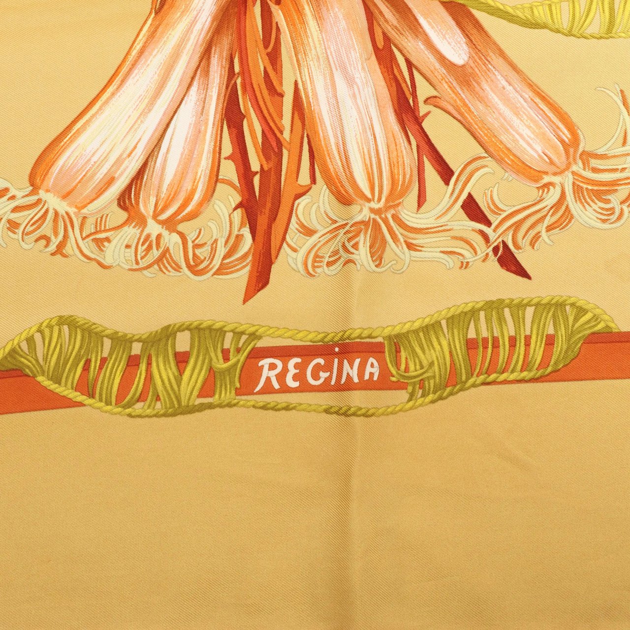 Hermès Hermès Carré 90 "REGINA" Silk handkerchief in Yellow Geel