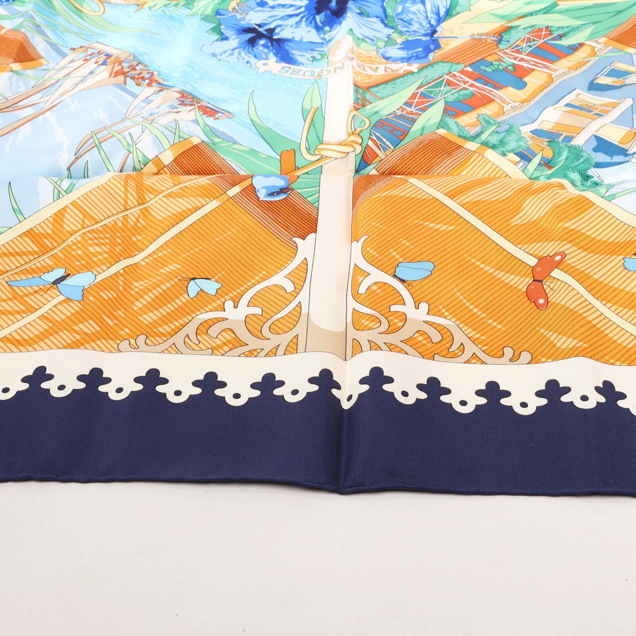 Hermès Hermès Carré 90 "VARANGUES" Silk handkerchief in Navy Blue x Orange Oranje