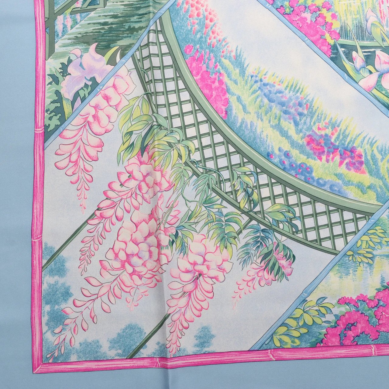 Hermès Hermès Carré 90 "GIVERny" Silk handkerchief in Light Blue Blauw