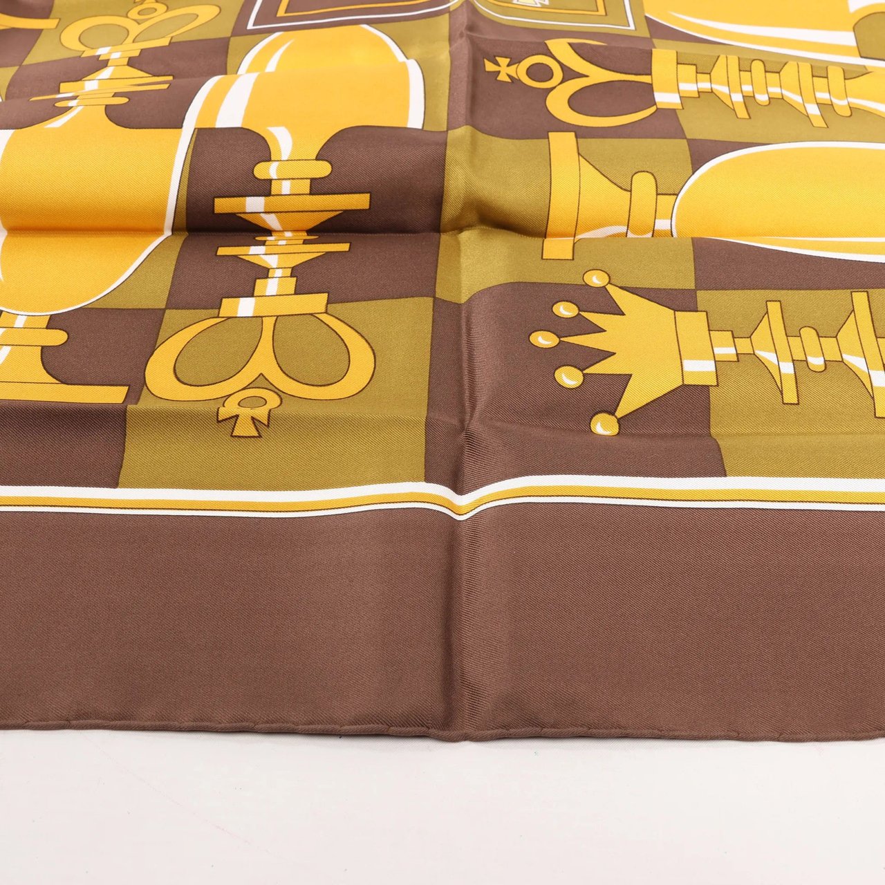 Hermès Hermès Carré 90 "ÉCHIQUIER" Silk handkerchief in Brown Bruin