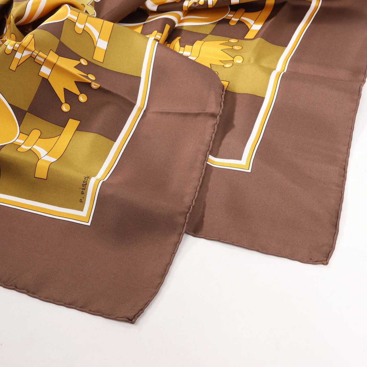 Hermès Hermès Carré 90 "ÉCHIQUIER" Silk handkerchief in Brown Bruin