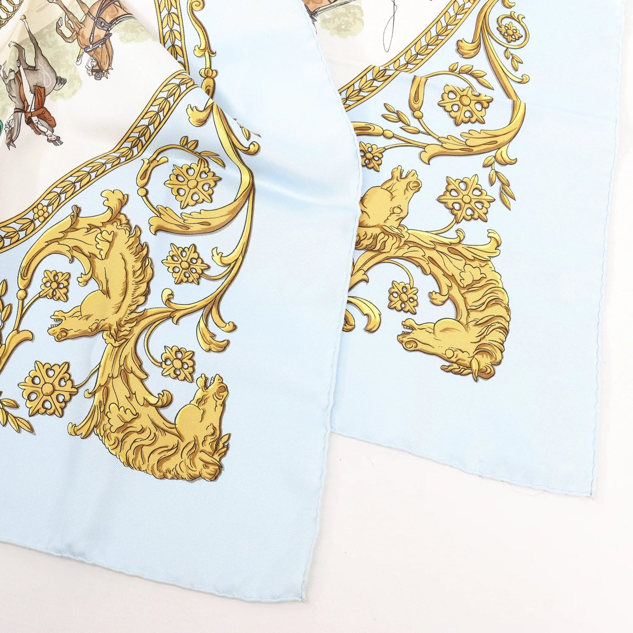 Hermès Hermès Carré 90 "LA PROMENADE DE LONGCHAMPS" Silk handkerchief in Blue Blauw