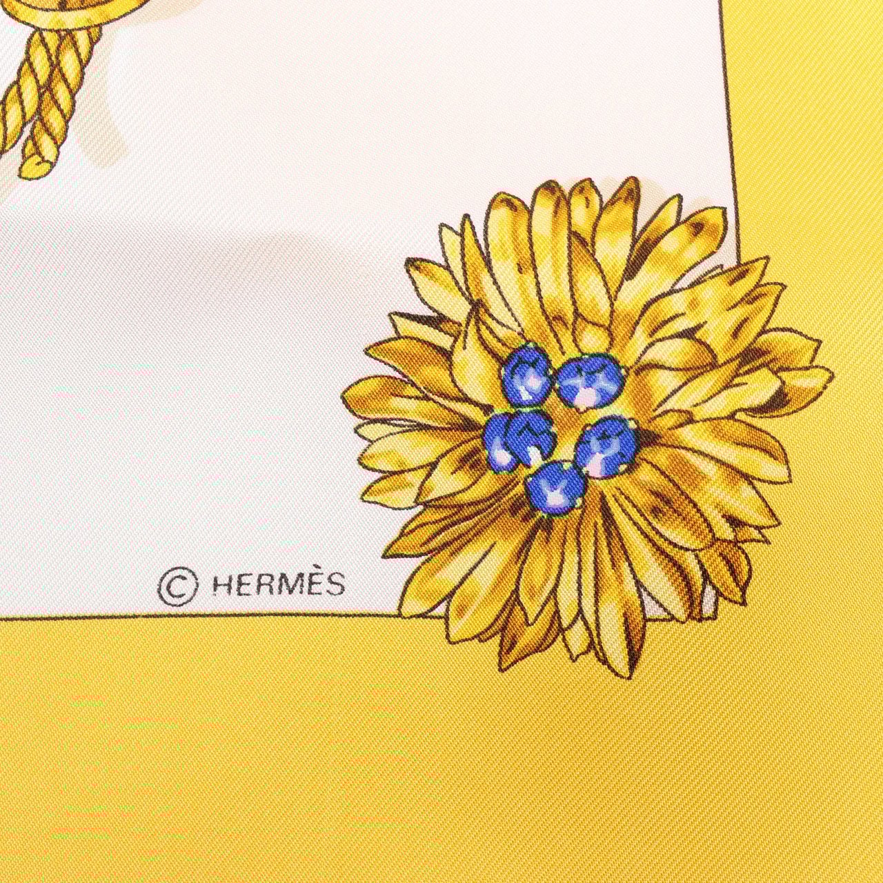 Hermès Hermès Carré 90 "Clips" Silk handkerchief in Yellow Geel