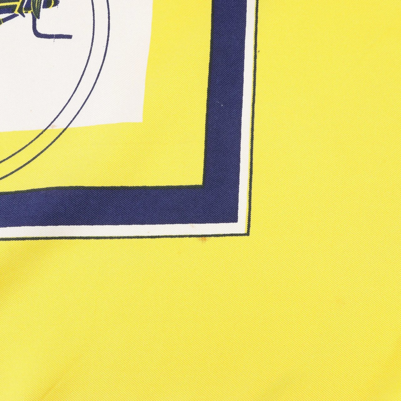 Hermès Hermès Carré 90 "ATTELAGE EN ARBALETE" Silk handkerchief in Yellow Geel