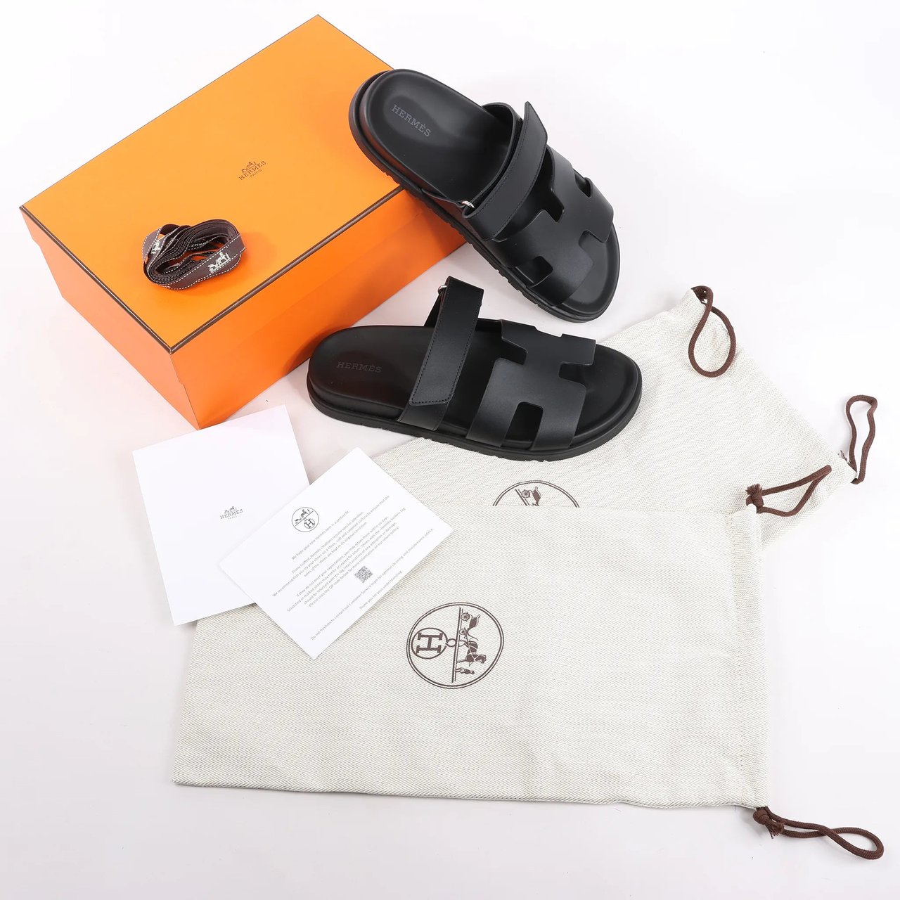 Hermès HERMES Cypre Leather Sandals in Black, Size 38.5 EU Zwart