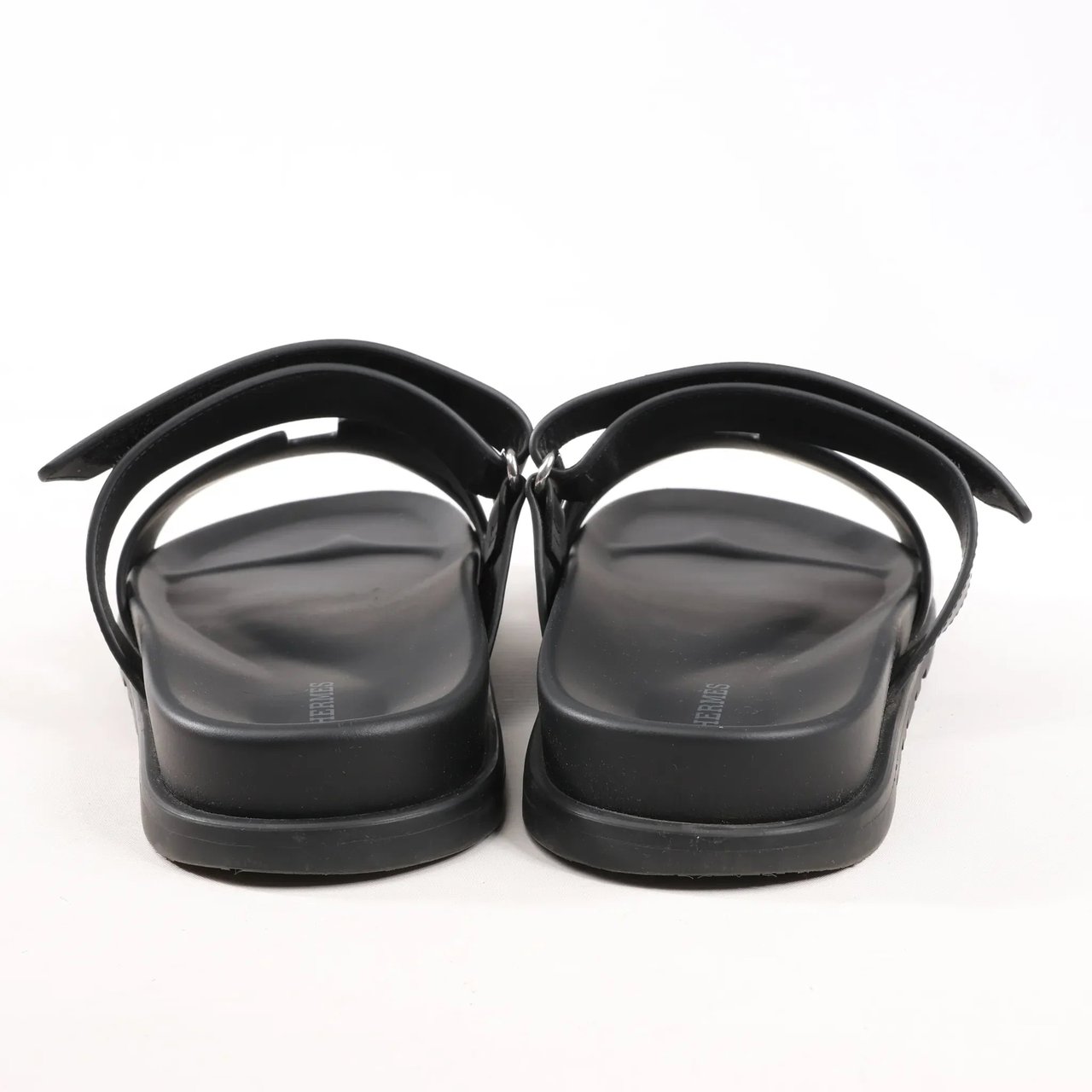 Hermès HERMES Cypre Leather Sandals in Black, Size 42 EU Zwart