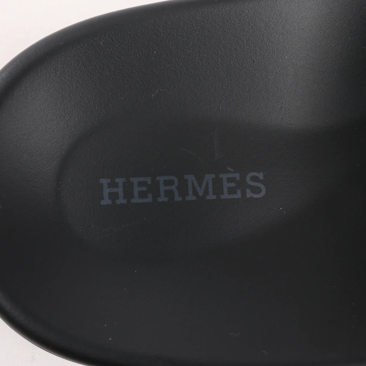 Hermès HERMES Cypre Leather Sandals in Black, Size 42 EU Zwart