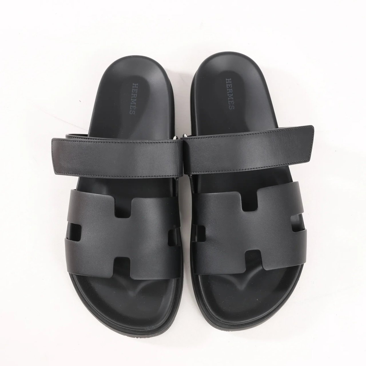 Hermès HERMES Cypre Leather Sandals in Black, Size 42 EU Zwart