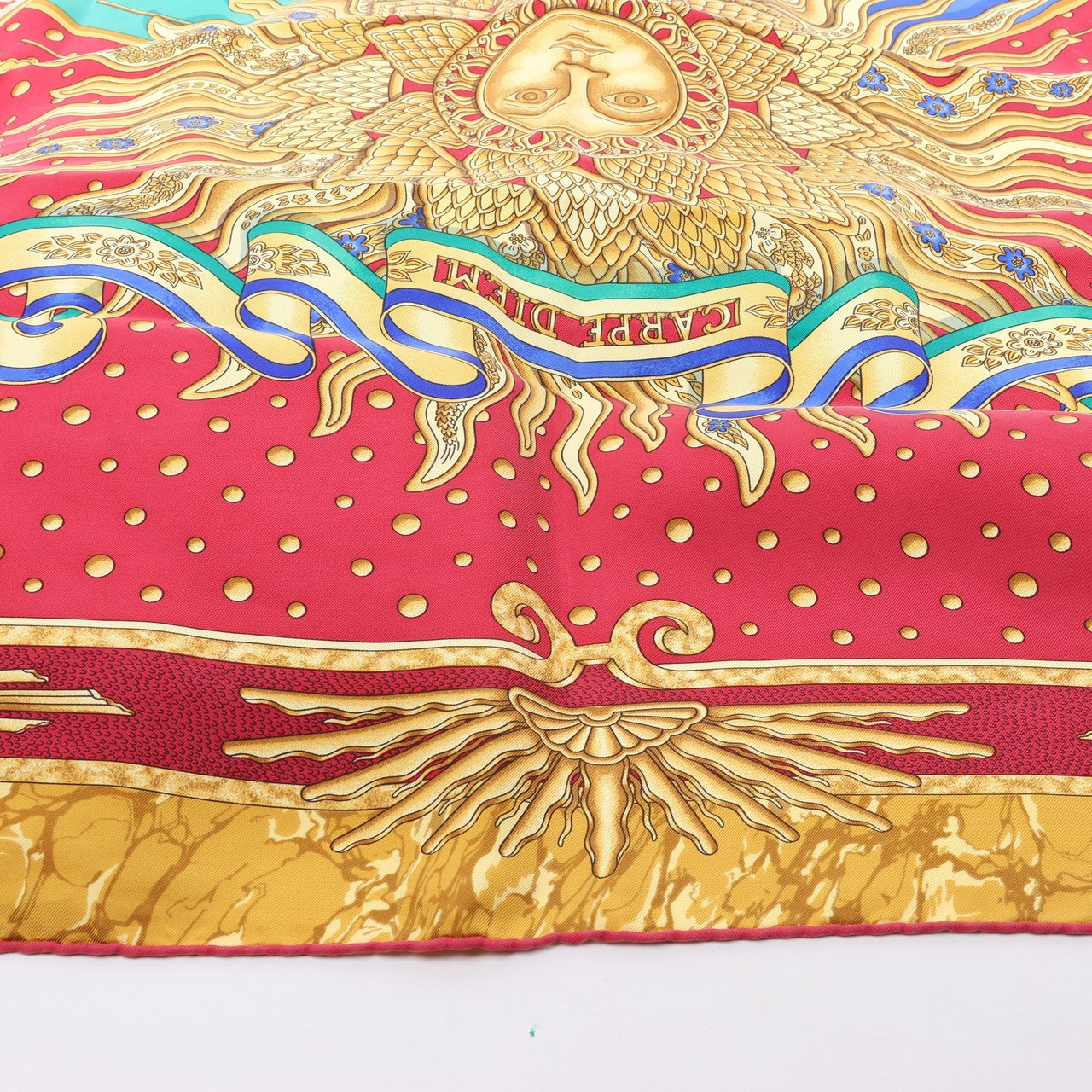 Hermès Hermès Carré 90 "CARPE DIEM" 100% Silk Scarf in Red Rood