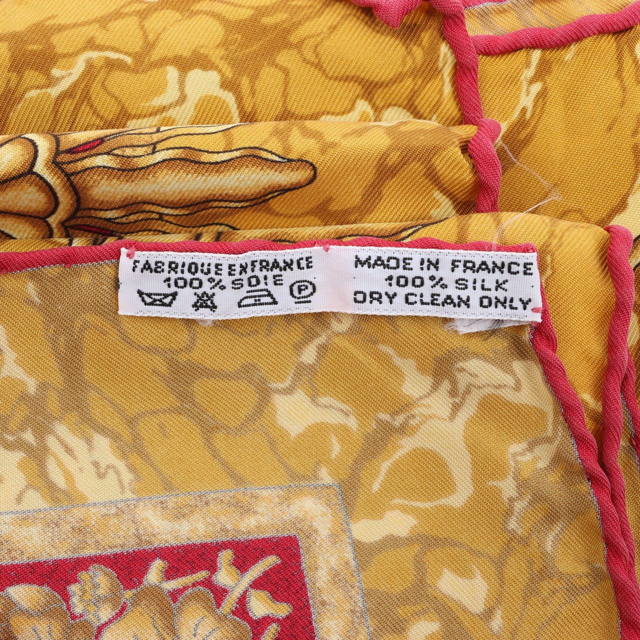 Hermès Hermès Carré 90 "CARPE DIEM" 100% Silk Scarf in Red Rood