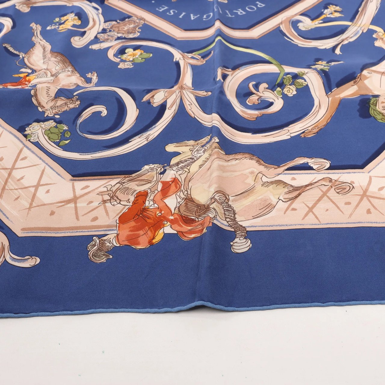 Hermès Hermès Carré 90 "ECOLE PORTUGAISE D'ART EQUESTRE" Silk handkerchief in Navy Blue Navy