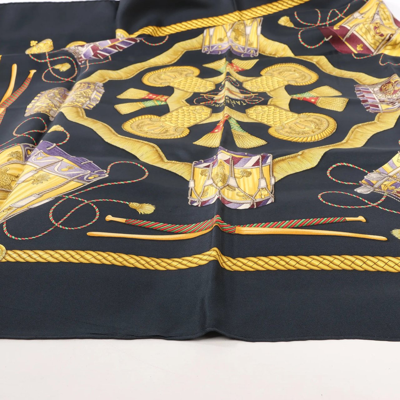 Hermès Hermès Carré 90 "LES TAMBOURS" Silk handkerchief in Black Zwart