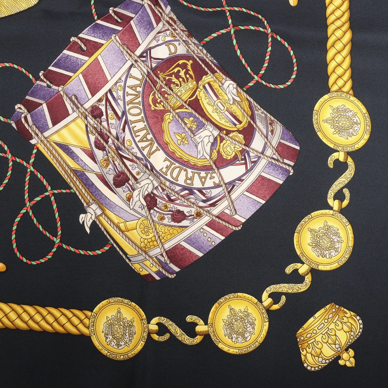 Hermès Hermès Carré 90 "LES TAMBOURS" Silk handkerchief in Black Zwart