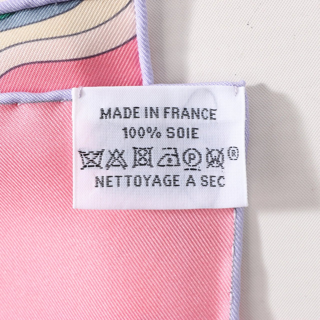 Hermès Hermès Carré 90 "Academia" Silk handkerchief in Pink Roze