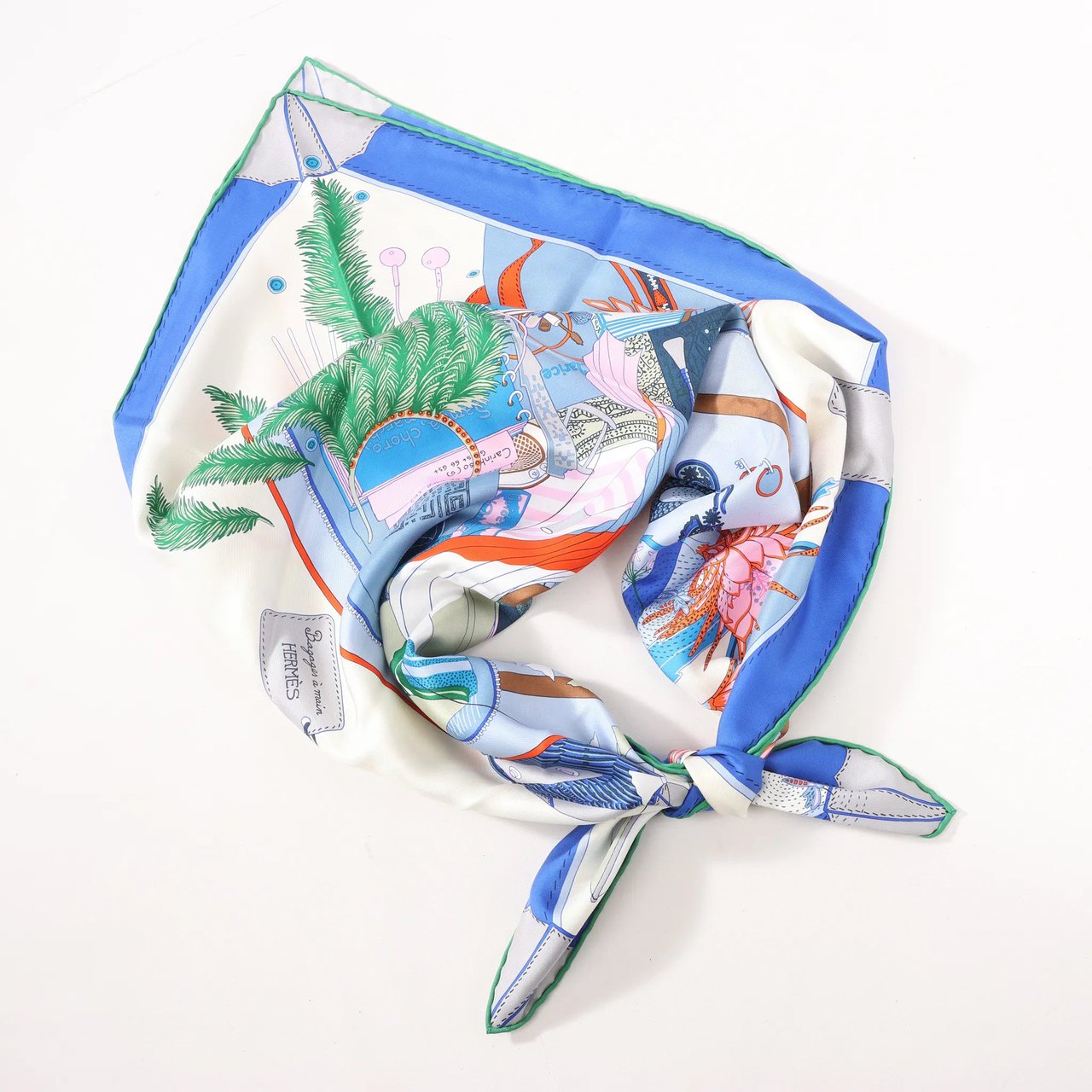 Hermès Hermès Carré 90 "BAGAGE A MAIN" Silk handkerchief in Blue Blauw