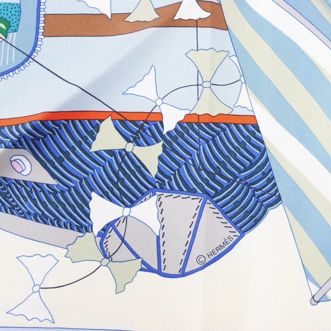 Hermès Hermès Carré 90 "BAGAGE A MAIN" Silk handkerchief in Blue Blauw