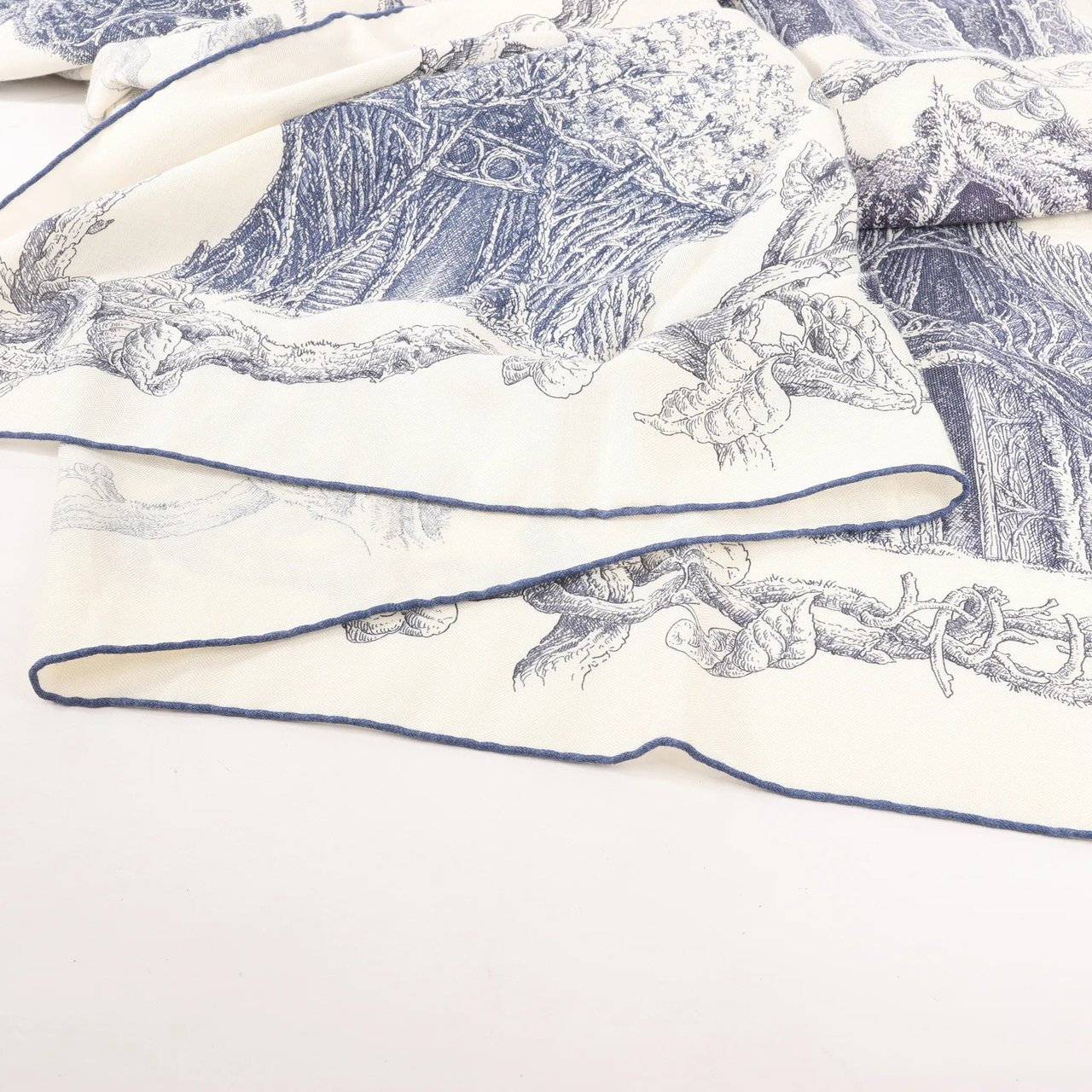 Hermès Hermès Carré Géant "LES CABANES" Cashmere & Silk Scarf in in Beige x Navy Beige