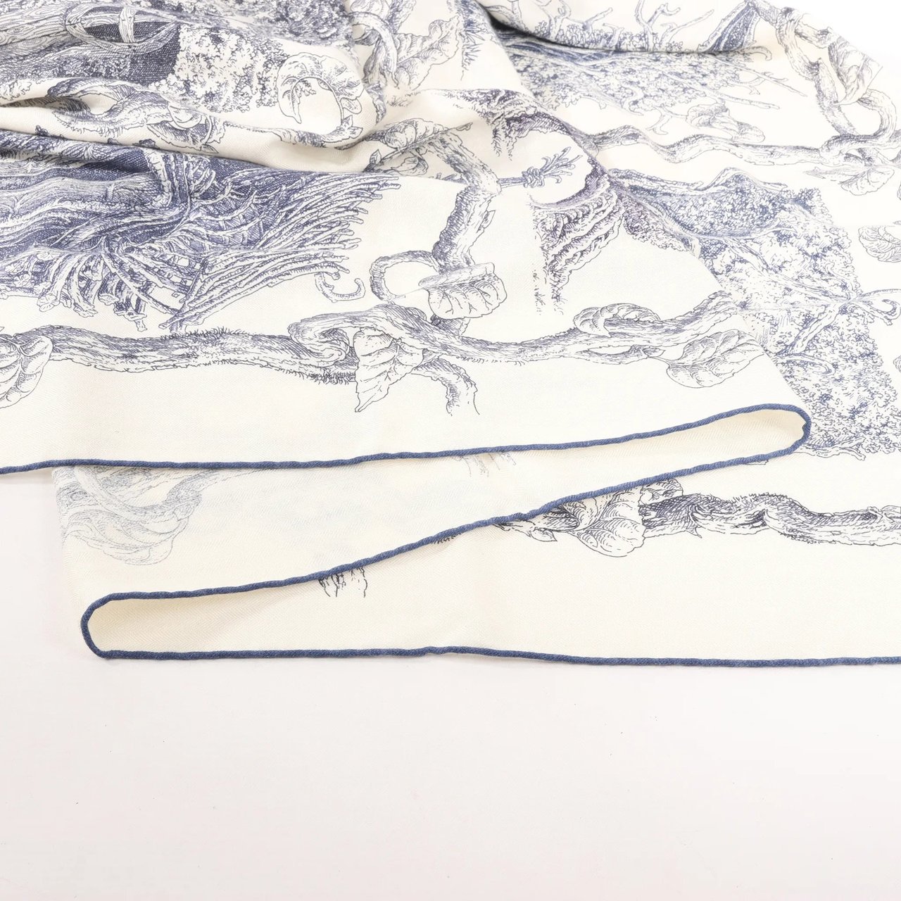 Hermès Hermès Carré Géant "LES CABANES" Cashmere & Silk Scarf in in Beige x Navy Beige