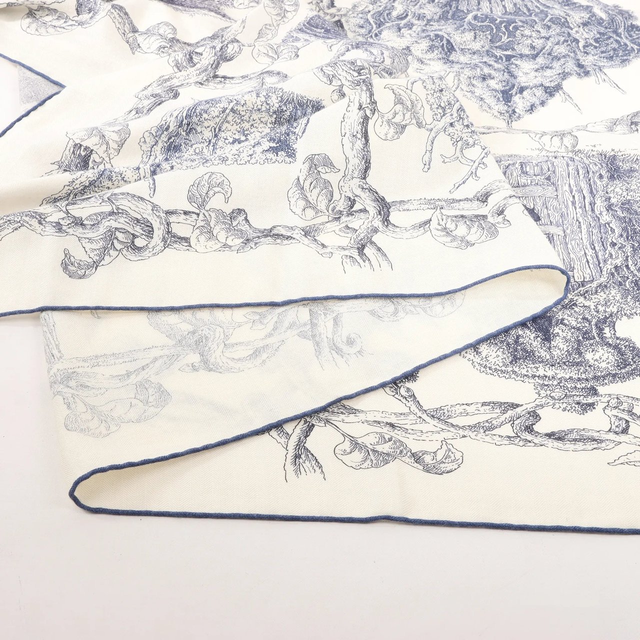 Hermès Hermès Carré Géant "LES CABANES" Cashmere & Silk Scarf in in Beige x Navy Beige