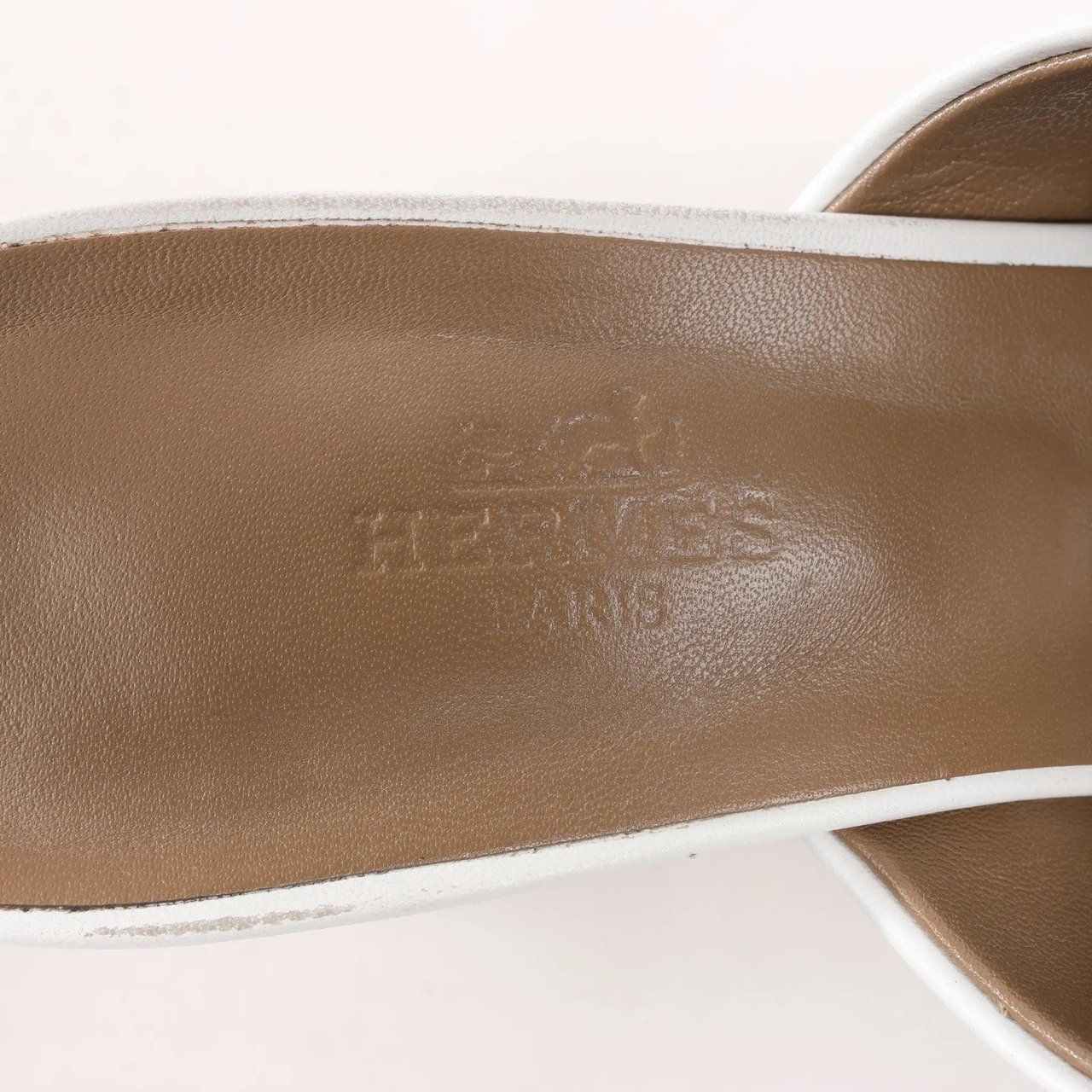Hermès Hermès Camilla Leather Louris Buckle Mule Sandals in White, Size 37.5 EU Divers