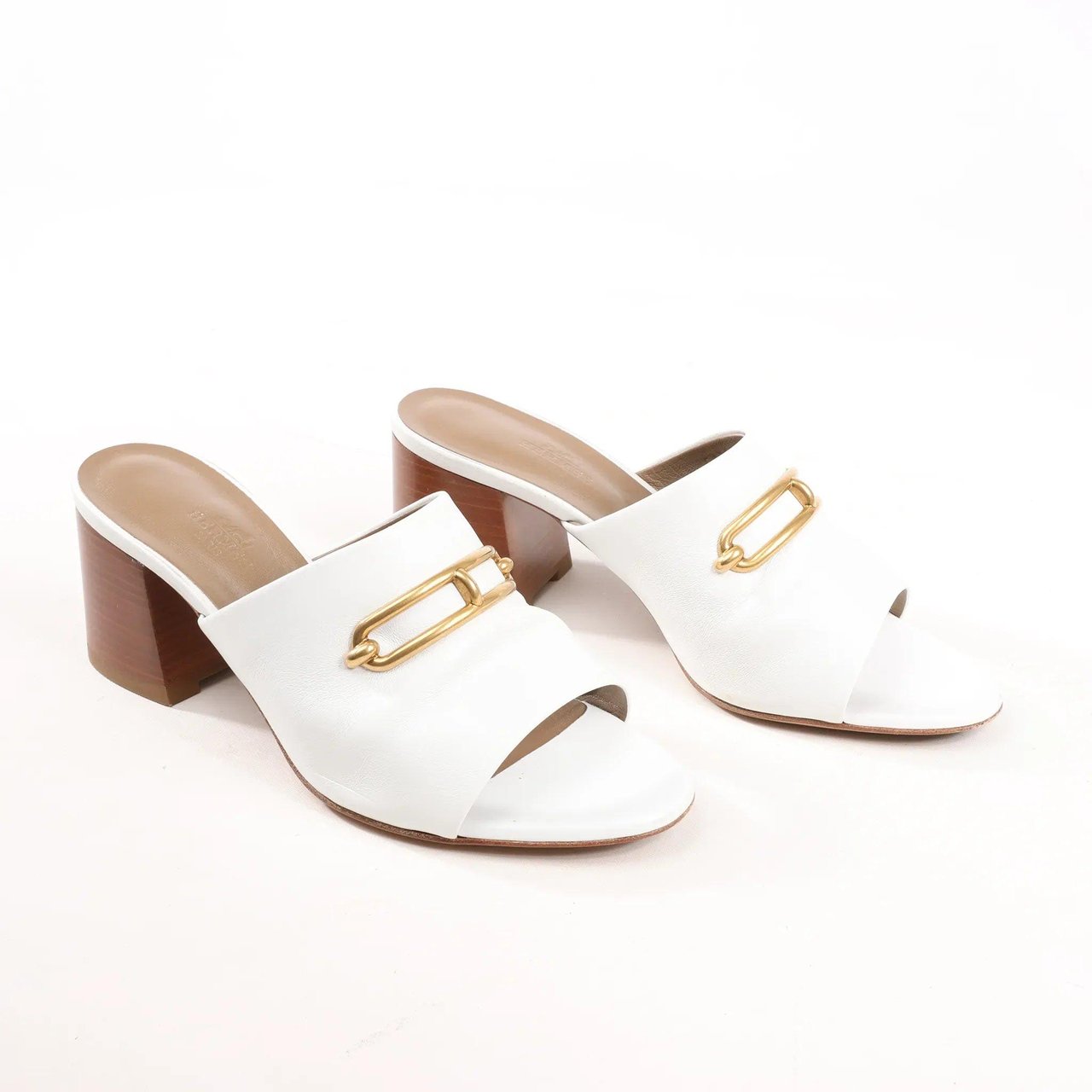 Hermès Hermès Camilla Leather Louris Buckle Mule Sandals in White, Size 37.5 EU Divers