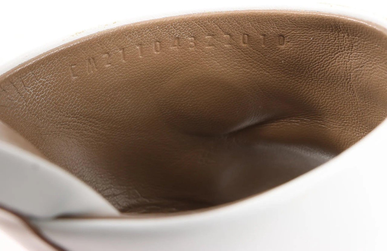 Hermès Hermès Camilla Leather Louris Buckle Mule Sandals in White, Size 37.5 EU Divers