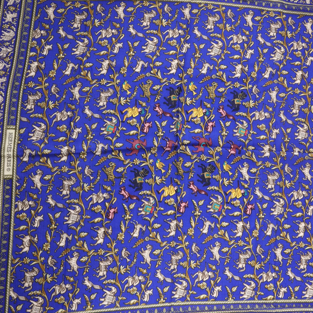 Hermès Hermès Carré Géant "CHASSE EN INDE" Cashmere & Silk Scarf in in Navy Blue Blauw