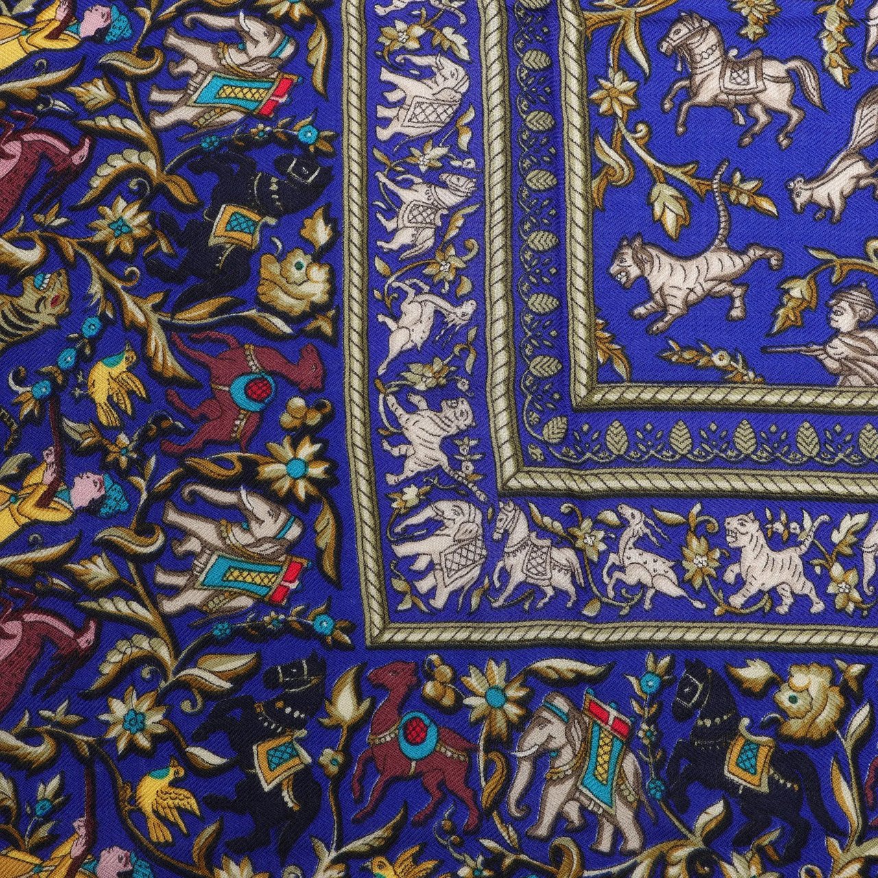 Hermès Hermès Carré Géant "CHASSE EN INDE" Cashmere & Silk Scarf in in Navy Blue Blauw