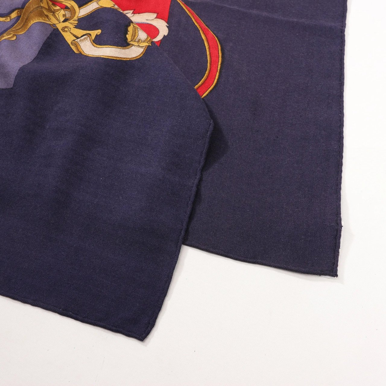 Hermès Hermès Carré Géant "L'INSTRUCTION DUROY" Cashmere & Silk Scarf in in Navy Blue x Red Blauw