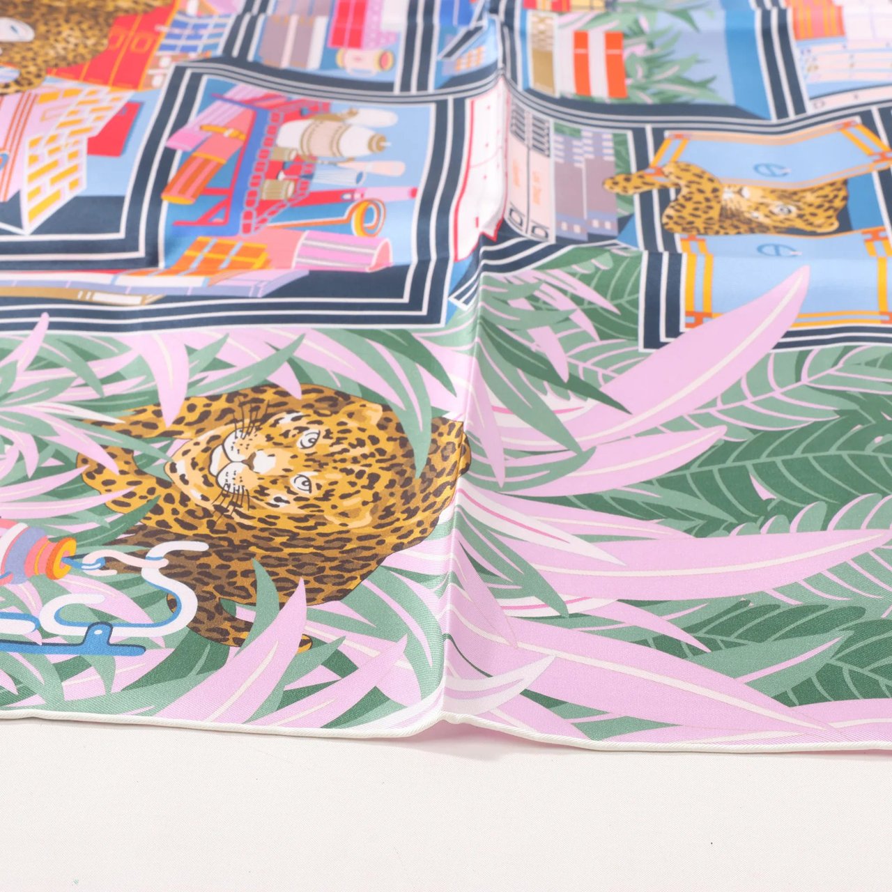 Hermès Hermès Carré 90 Double Face "Les Douze Leopards" Silk handkerchief in Multicolor Divers